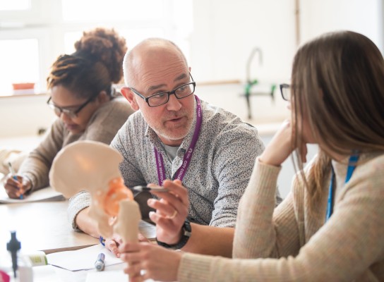 Students in Biology lesson at City College Norwich